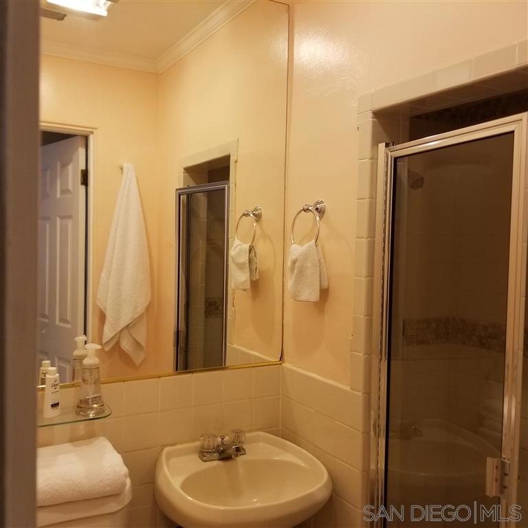 2164 Rosecrans - photo 10