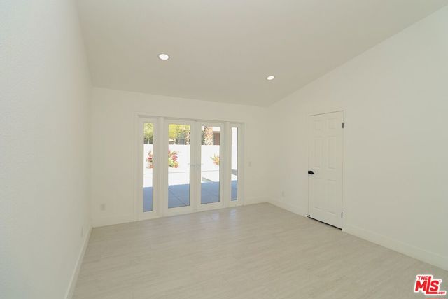 Image 22 of 44 For 70725 Ironwood Drive