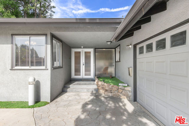 13825 Friar Street photo 4