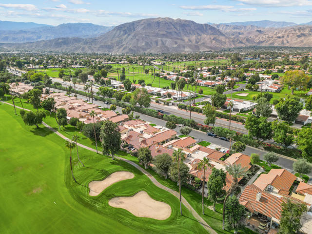 130 Don Miguel Circle, Palm Desert CA: https://media.crmls.org/mediaz/a96b2af3-9ef6-419b-844f-3607544ebbe1.jpg