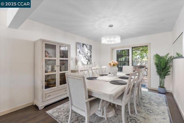 5497 Silver Sage Ct, Concord CA: https://media.crmls.org/mediaz/a96b9517-5ad7-4c15-bb08-ab710fbcf209.jpg