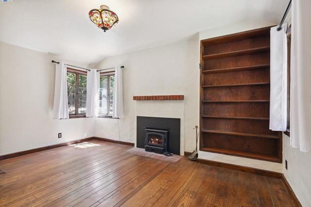 3476 Springhill Rd, Lafayette CA: https://media.crmls.org/mediaz/a96c4238-13fb-43de-b249-3774ad2c30b4.jpg