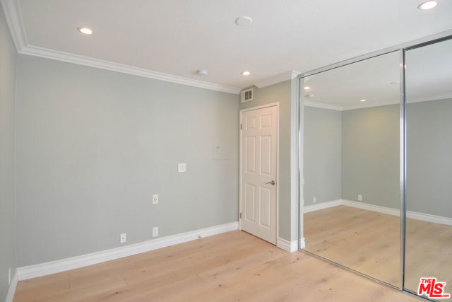 12530 Venice Boulevard, Los Angeles CA: https://media.crmls.org/mediaz/a96c6434-34b4-4c5a-8513-e91b97a43c9e.jpg