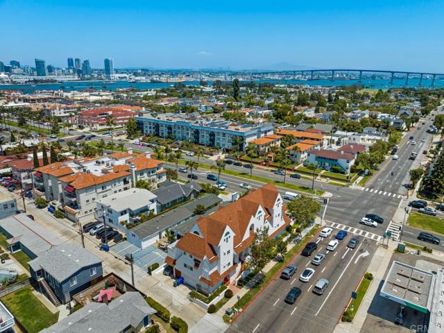 374 Orange Avenue, Coronado CA: https://media.crmls.org/mediaz/a96ccfc5-3d7c-4a60-8429-deb3f4c4bd23.jpg