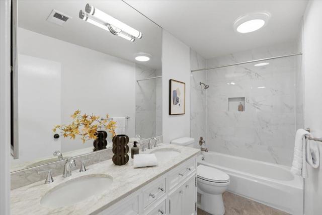 764 Bain Place, Redwood City CA: https://media.crmls.org/mediaz/a96d0ffd-5206-4153-aade-952e7f62ce38.jpg