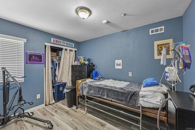 Detail Gallery Image 25 of 74 For 5979 Harps Ct, San Diego,  CA 92114 - – Beds | – Baths