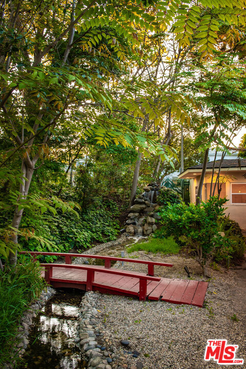 1177 Loma Linda Drive, Beverly Hills CA: https://media.crmls.org/mediaz/a9700091-2dd3-438a-b0a9-d3593cf1bf57.jpg