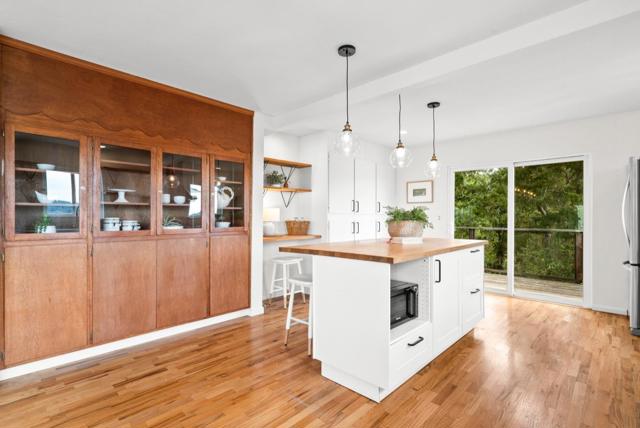 360 Tabor Drive, Scotts Valley CA: https://media.crmls.org/mediaz/a97022e5-c453-45c5-9191-8013fc49a094.jpg