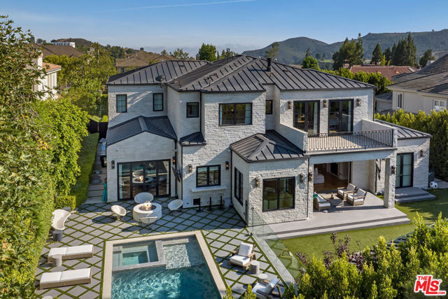11753 Wetherby Lane, Los Angeles CA: https://media.crmls.org/mediaz/a9722c5d-d1e3-43ea-ade5-556a410ffd16.jpg