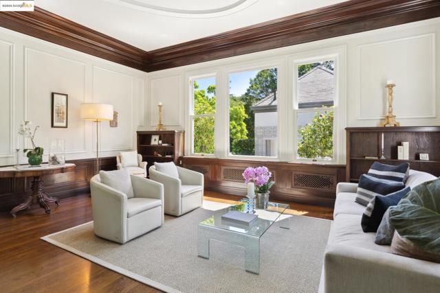 22 Sea View Ave, Piedmont CA: https://media.crmls.org/mediaz/a972bb79-f306-498d-a8ae-a309c282b785.jpg
