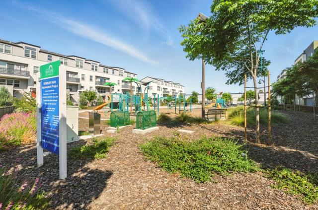 2086 Mahuron Circle, San Jose CA: https://media.crmls.org/mediaz/a97461c6-042d-45ba-8502-69a1774eadb6.jpg