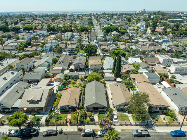 2966 E 2nd Street, Los Angeles CA: https://media.crmls.org/mediaz/a9746e45-c876-463b-9d1c-650d76b8cefe.jpg