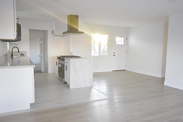 4646 COCONINO WAY, San Diego CA: https://media.crmls.org/mediaz/a9747efe-749a-4f6a-b8ac-a548b3fe4aed.jpg