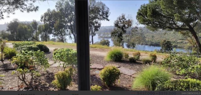 5710 Baltimore Dr, La Mesa CA: https://media.crmls.org/mediaz/a974f0e2-79e9-4a58-bb78-2780aa615a51.jpg