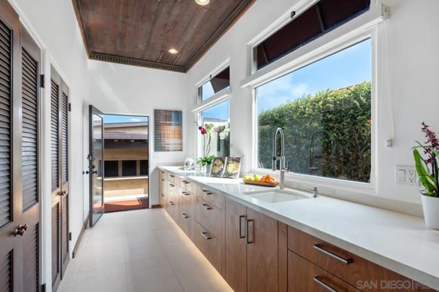 1728 West Lewis, San Diego CA: https://media.crmls.org/mediaz/a9750ba7-198d-49fc-801b-4f996fca88da.jpg