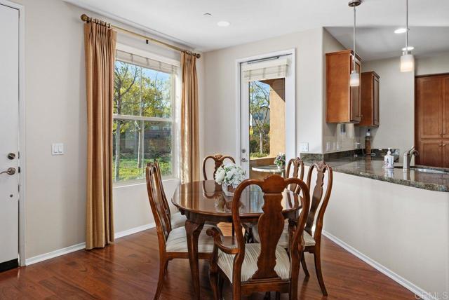 Detail Gallery Image 10 of 42 For 11130 Taloncrest Way Unit 11, San Diego,  CA 92126 - 3 Beds | 2 Baths