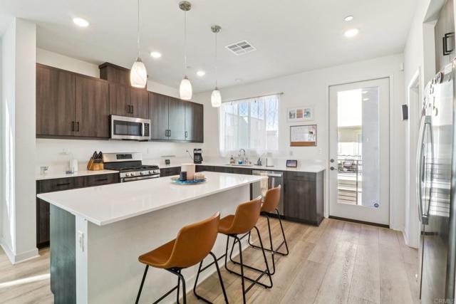 Detail Gallery Image 8 of 35 For 1650 Waterside Dr #129,  San Diego,  CA 92154 - 4 Beds | 3/1 Baths