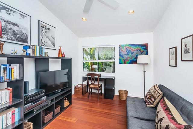 729 Poinsettia Park, Encinitas CA: https://media.crmls.org/mediaz/a9763a09-554c-4c48-92da-e4b5fa290e64.jpg