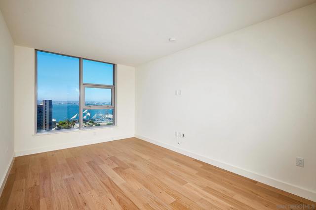 1388 Kettner Blvd, San Diego CA: https://media.crmls.org/mediaz/a97680fa-022e-4fb6-930e-823c960b76a9.jpg