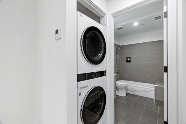 916 Woodside Road, Redwood City CA: https://media.crmls.org/mediaz/a9768938-4371-4620-b857-466df9e2cea0.jpg