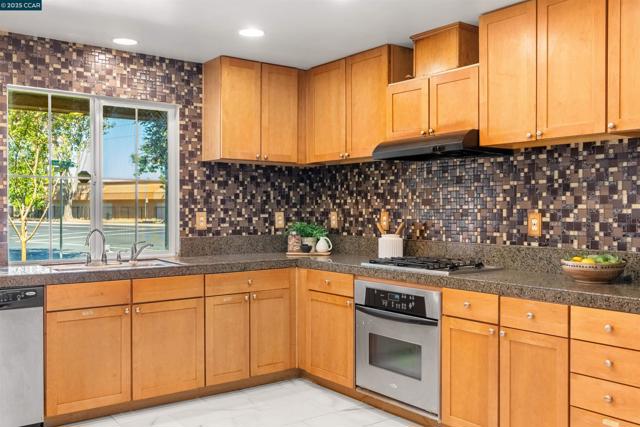 110 Mars Ct, Pittsburg CA: https://media.crmls.org/mediaz/a9777b74-e370-4136-9e04-fb08839a1b27.jpg