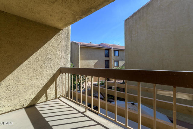 Detail Gallery Image 16 of 21 For 3481 Stancrest Dr #223,  Glendale,  CA 91208 - 2 Beds | 2 Baths