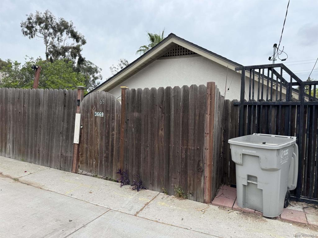 3669 Swift Ave - photo 2