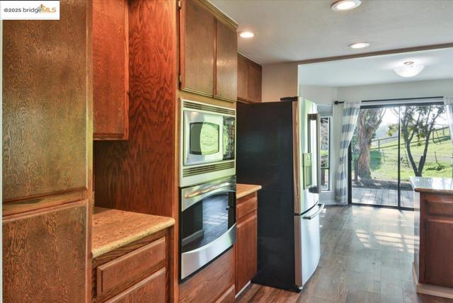 1610 Lawrence Rd, Danville CA: https://media.crmls.org/mediaz/a979062f-8ac9-4a31-9375-79a20248dba2.jpg