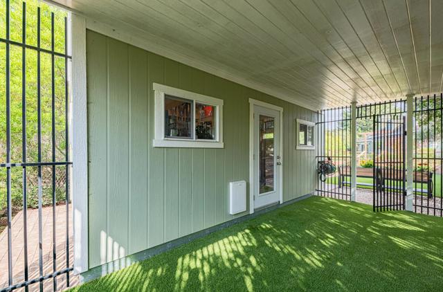 11394 Saddle Road, Monterey CA: https://media.crmls.org/mediaz/a979227c-eaf7-45c5-b82e-3ae042ce01eb.jpg