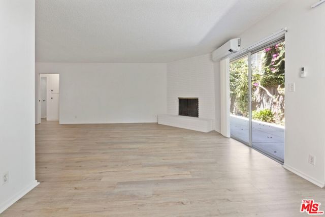 1852 Kelton Avenue, Los Angeles CA: https://media.crmls.org/mediaz/a9792daa-8460-49ae-ac8e-6ecaa4151974.jpg