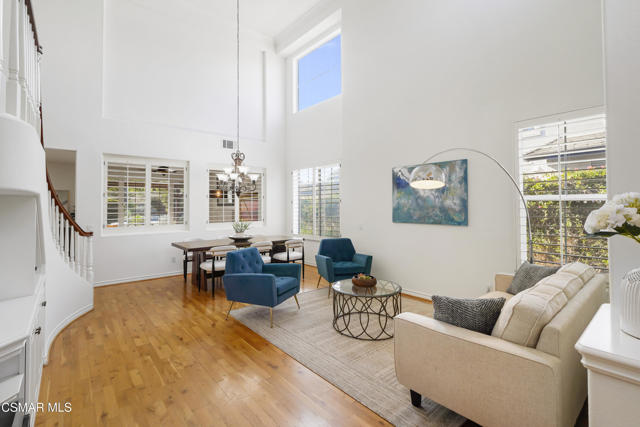 657 Via Vista Vista, Newbury Park CA: https://media.crmls.org/mediaz/a9794143-608b-4fd6-ae32-2a686b131e01.jpg