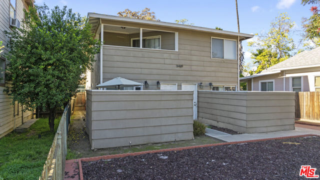 3469 Lime Street, Riverside CA: https://media.crmls.org/mediaz/a9796e5e-a848-4249-8ca2-fe24ddc52f65.jpg