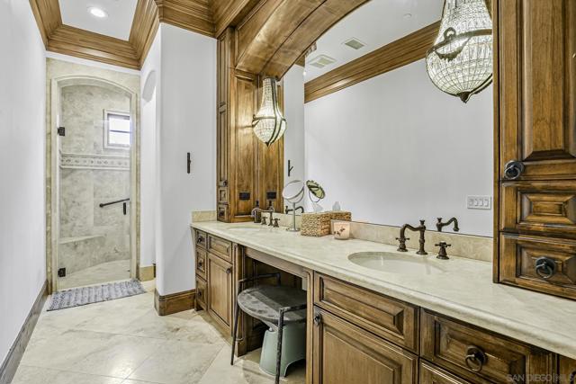 15823 The River Trail, Rancho Santa Fe CA: https://media.crmls.org/mediaz/a979756d-1c78-4a98-bac3-2650465ceae1.jpg