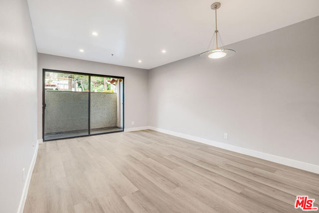 501 Palisades Drive, Pacific Palisades CA: https://media.crmls.org/mediaz/a9799311-e904-4b66-b736-6b7f005b4e9a.jpg