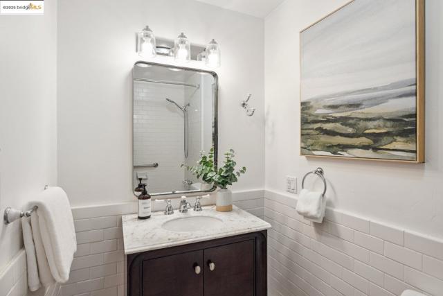 128 Alamo Sq, Alamo CA: https://media.crmls.org/mediaz/a97b867c-7253-480e-8ddc-2470d34b934f.jpg