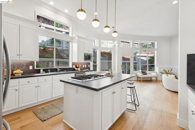 Image 16 of 57 For 23 Valant Place