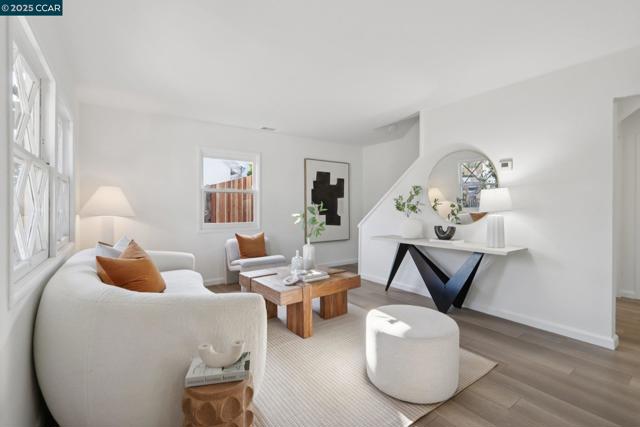 1467 Cape Cod Way, Concord CA: https://media.crmls.org/mediaz/a97cb74d-cd95-4a28-83c3-e0bb05d6c25c.jpg