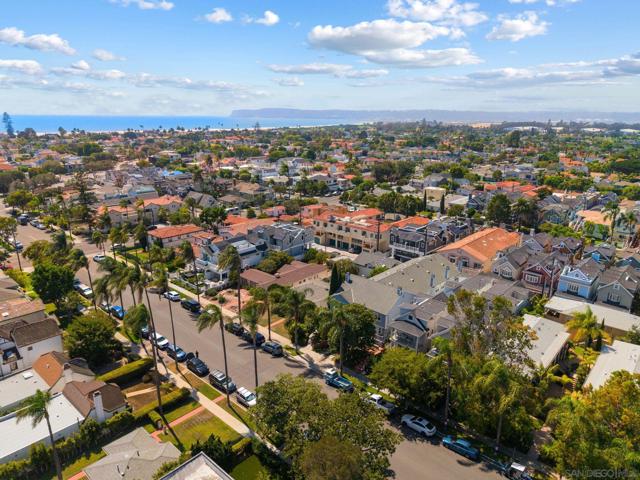 736 F Ave, Coronado CA: https://media.crmls.org/mediaz/a97d0656-187b-483d-a050-f018893ba2cb.jpg