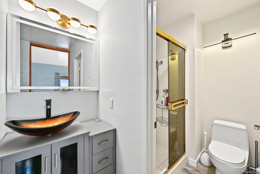 1855 Diamond St - photo 11