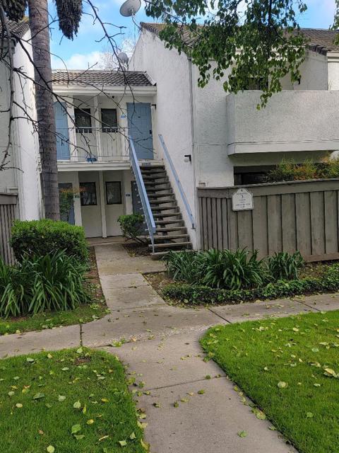 1055 N Capitol Avenue, San Jose CA: https://media.crmls.org/mediaz/a97d42aa-da79-48a4-b71c-0abf74f172ef.jpg