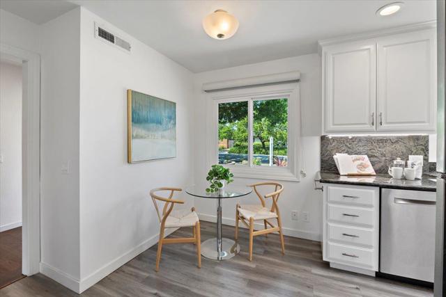 539 Los Ninos Way, Los Altos CA: https://media.crmls.org/mediaz/a97dc585-2174-45fc-8f30-ed3cb0fe4ab9.jpg