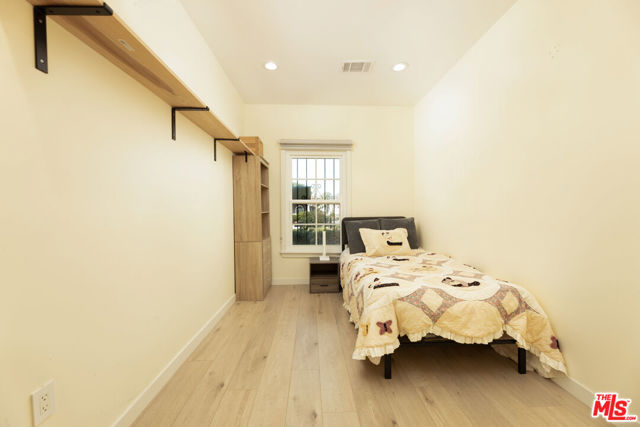 1026 Westchester Place, Los Angeles CA: https://media.crmls.org/mediaz/a97ec6d1-d3d1-4914-ac4e-fff117e21b6e.jpg