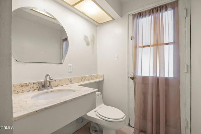 2575 Gayle Place, Simi Valley CA: https://media.crmls.org/mediaz/a97f4389-9b63-4559-9155-ec458e229fff.jpg