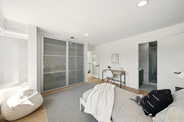 502 Palm Avenue, Los Altos CA: https://media.crmls.org/mediaz/a980038b-1803-4d15-8105-c4db545c0717.jpg