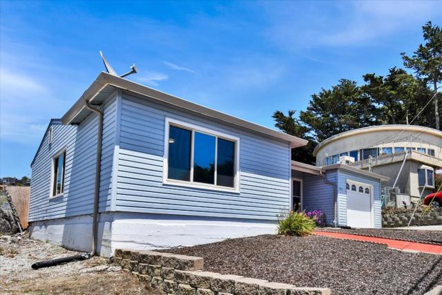 331 Manor Drive, Pacifica CA: https://media.crmls.org/mediaz/a9805dd1-919a-455c-b545-43c74b3c6ef3.jpg