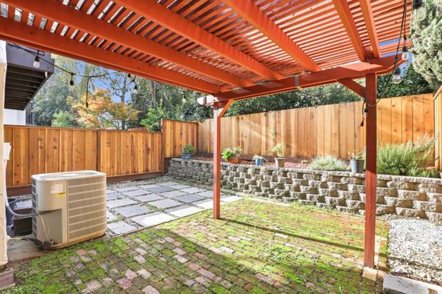 7067 Mount Vernon Way, Gilroy CA: https://media.crmls.org/mediaz/a9813477-bd86-4bf7-a18b-37bd46f2ec89.jpg