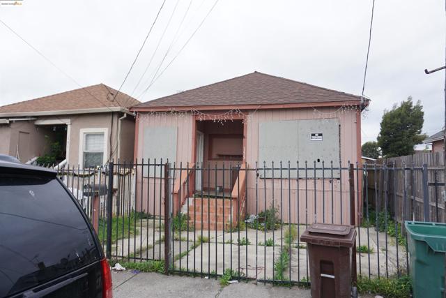 155 4Th St, Richmond CA: https://media.crmls.org/mediaz/a9818cb5-e38f-4b8c-827a-58c85fb1dfe2.jpg