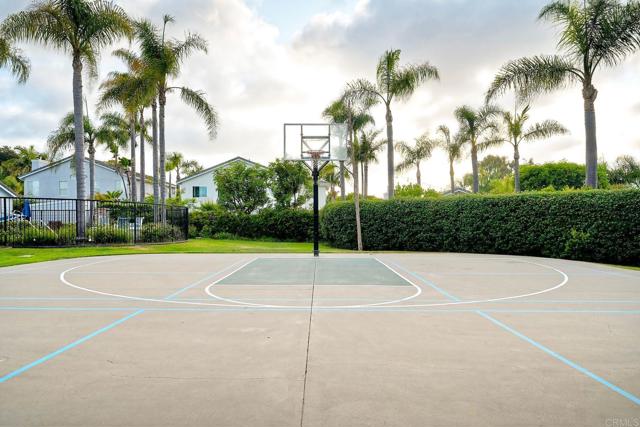 6707 Ketch Way, Carlsbad CA: https://media.crmls.org/mediaz/a98225a1-74be-4d2e-af36-e80f7c8eaae2.jpg