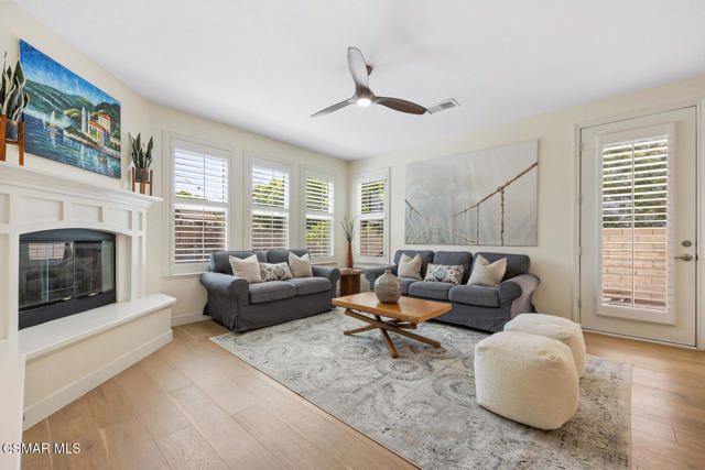 688 Via Vista Thousand Oaks CA-large-023