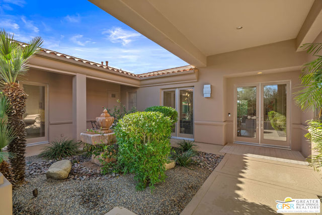 36750 Nancy Lane, Rancho Mirage CA: https://media.crmls.org/mediaz/a98481c1-7c44-4e44-9239-a6e2e0762780.jpg